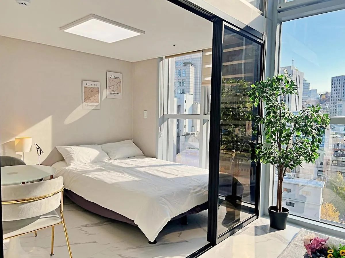 Cozy Loft 4 Minutes Away From Myeongdong Apartment Seoul