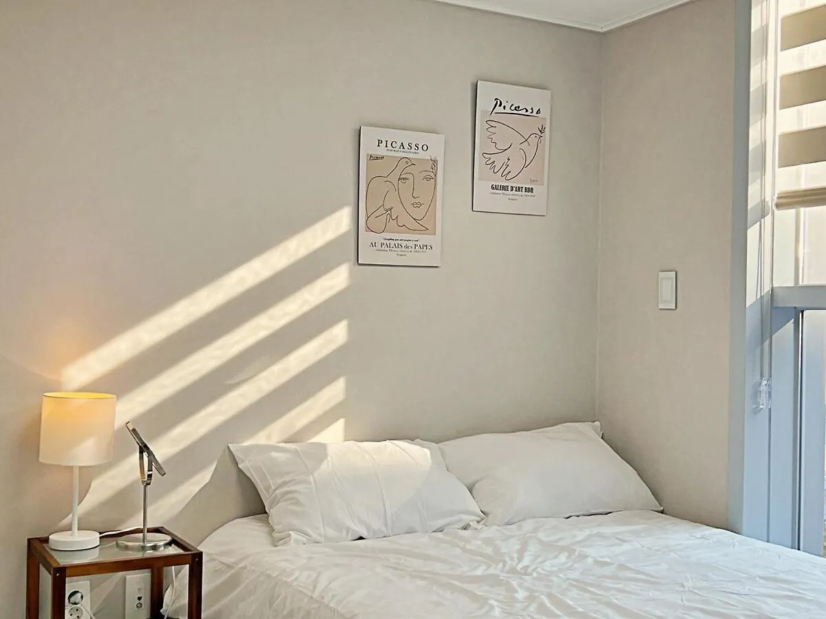 Cozy Loft 4 Minutes Away From Myeongdong Lägenhet Seoul Sydkorea